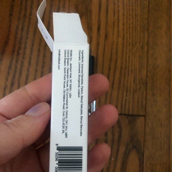 Riddle roll on fragrance oil in voyeur 8ml expires 12/2025 - Picture 2 of 10